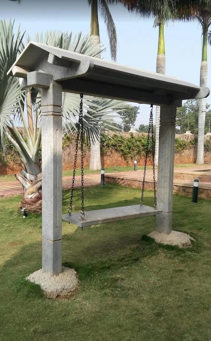 Krishna Heritage Resort Бадами Екстериор снимка
